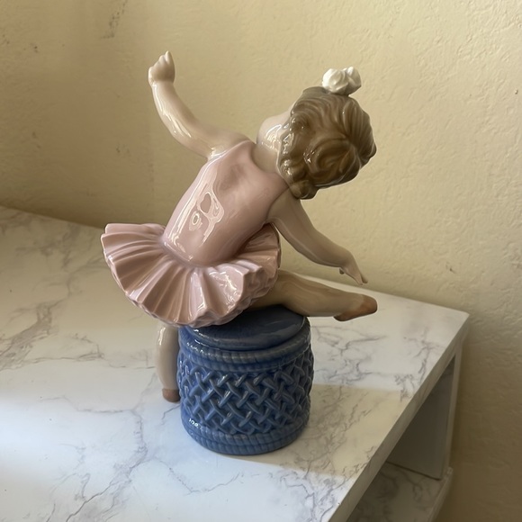 Lladro little ballet girl - Picture 2 of 4